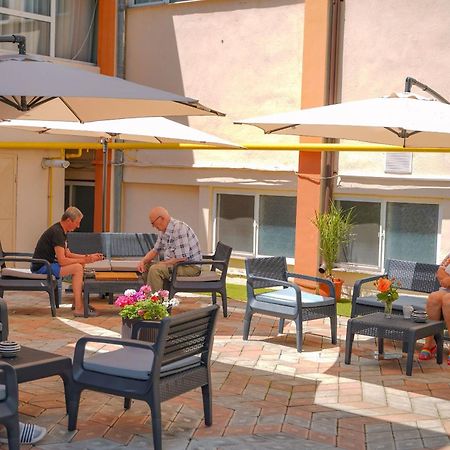 Hotel Turist Pucioasa 외부 사진