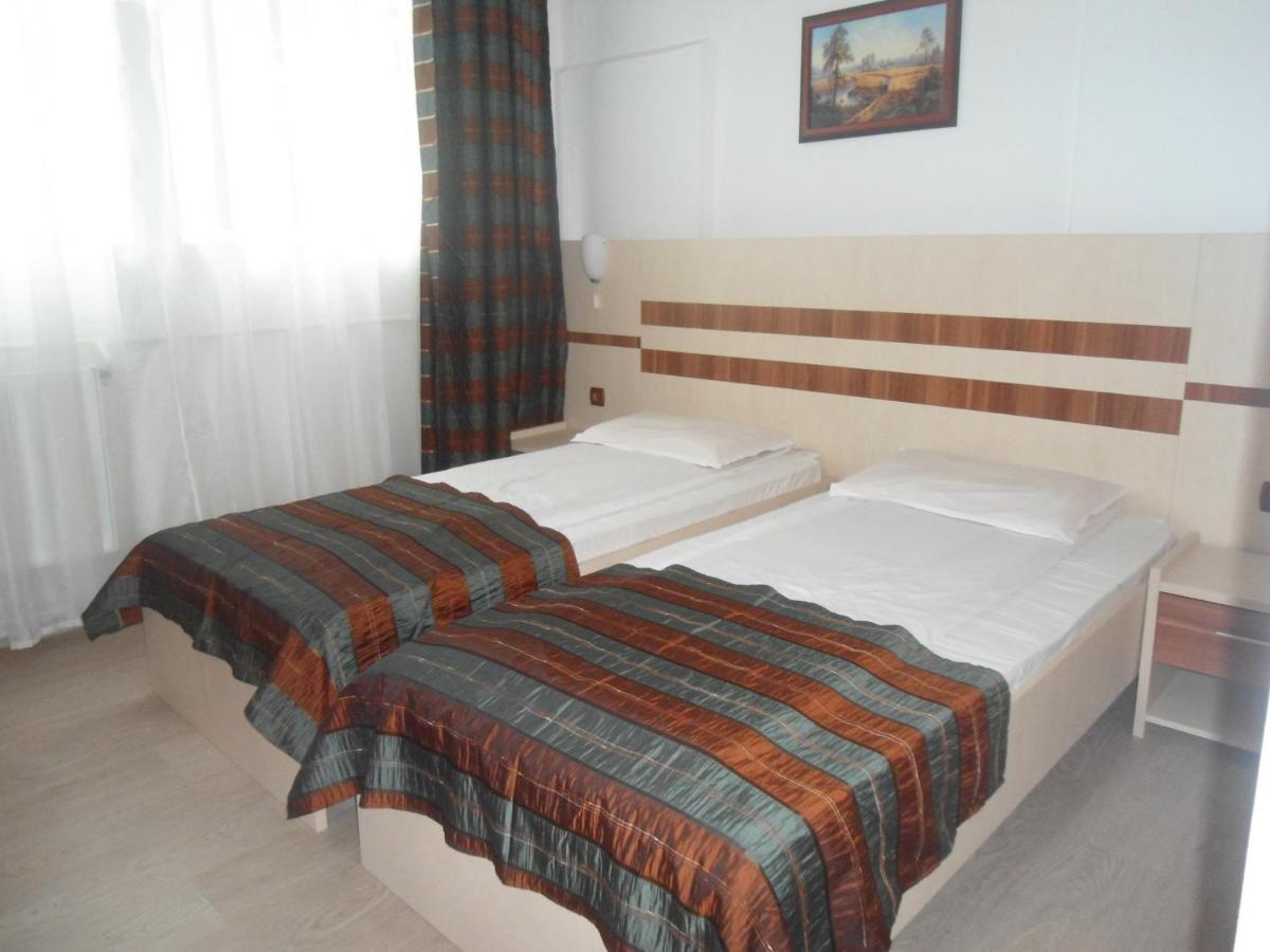 Hotel Turist Pucioasa 외부 사진