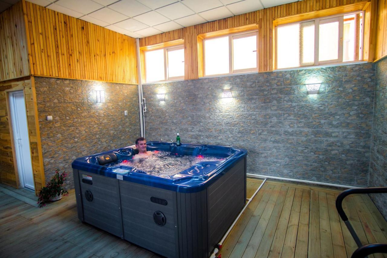Hotel Turist Pucioasa 외부 사진