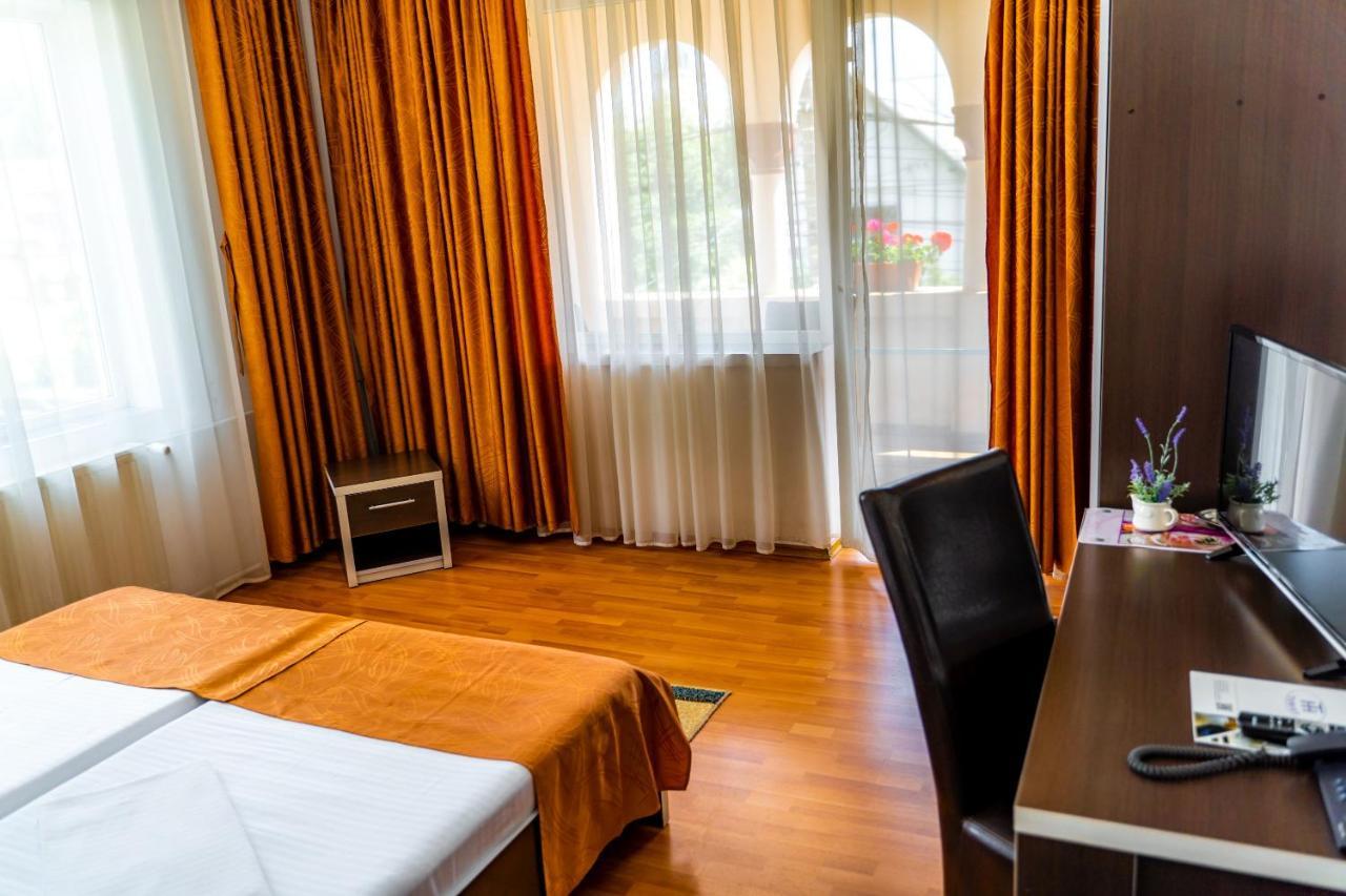 Hotel Turist Pucioasa 외부 사진