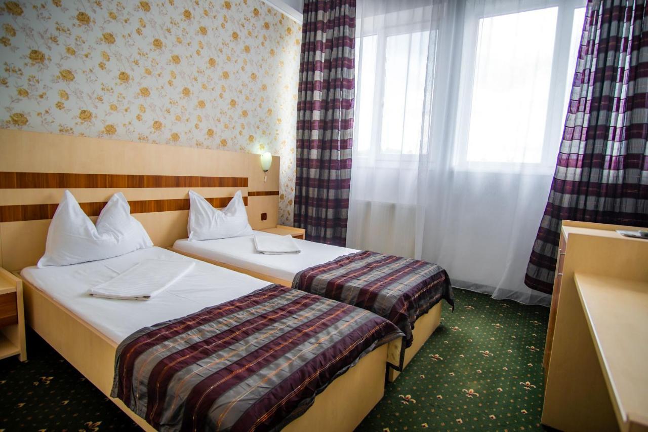 Hotel Turist Pucioasa 외부 사진