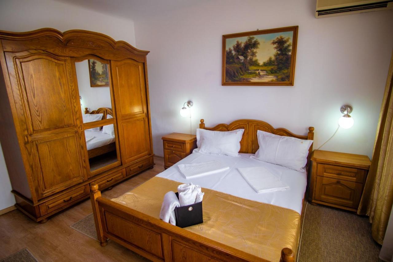 Hotel Turist Pucioasa 외부 사진