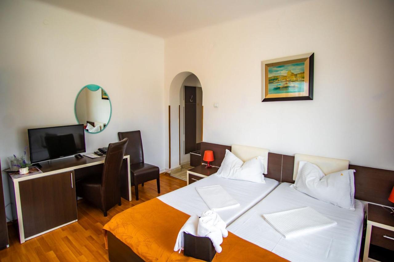 Hotel Turist Pucioasa 외부 사진