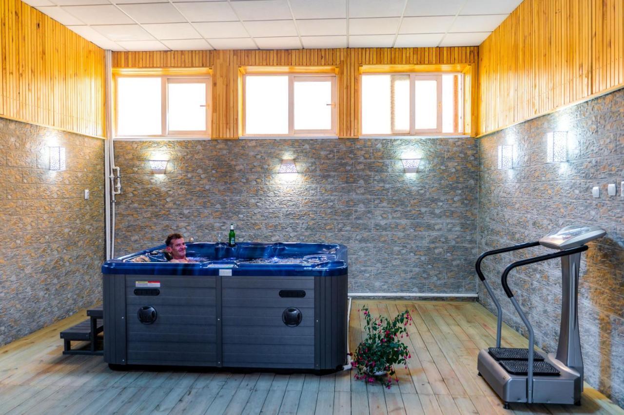 Hotel Turist Pucioasa 외부 사진